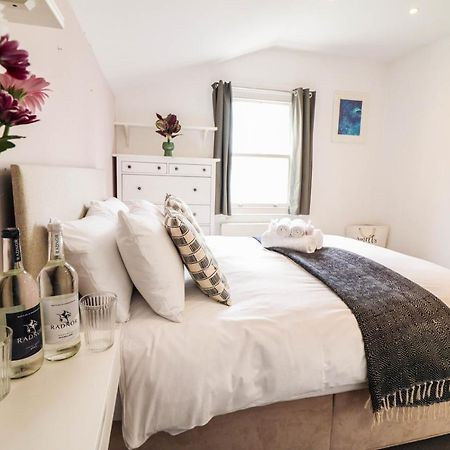 Modern & Spacious 1 Bedroom Clapham Junction Flat Λονδίνο Εξωτερικό φωτογραφία