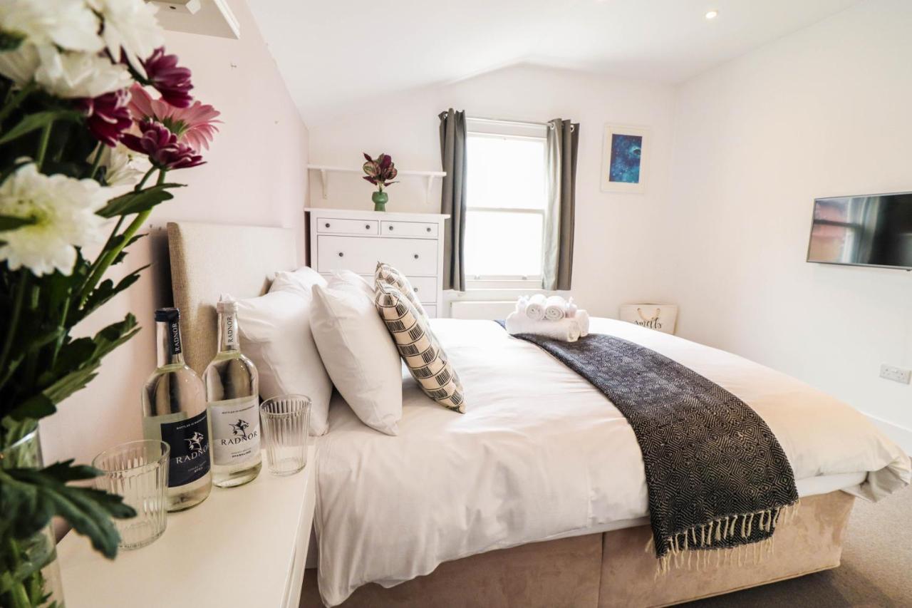 Modern & Spacious 1 Bedroom Clapham Junction Flat Λονδίνο Εξωτερικό φωτογραφία