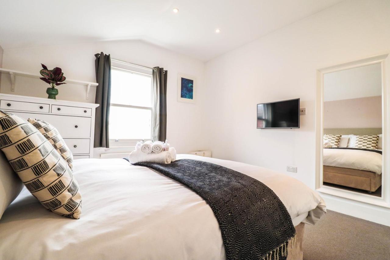 Modern & Spacious 1 Bedroom Clapham Junction Flat Λονδίνο Εξωτερικό φωτογραφία