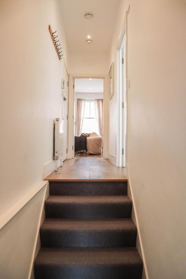 Modern & Spacious 1 Bedroom Clapham Junction Flat Λονδίνο Εξωτερικό φωτογραφία
