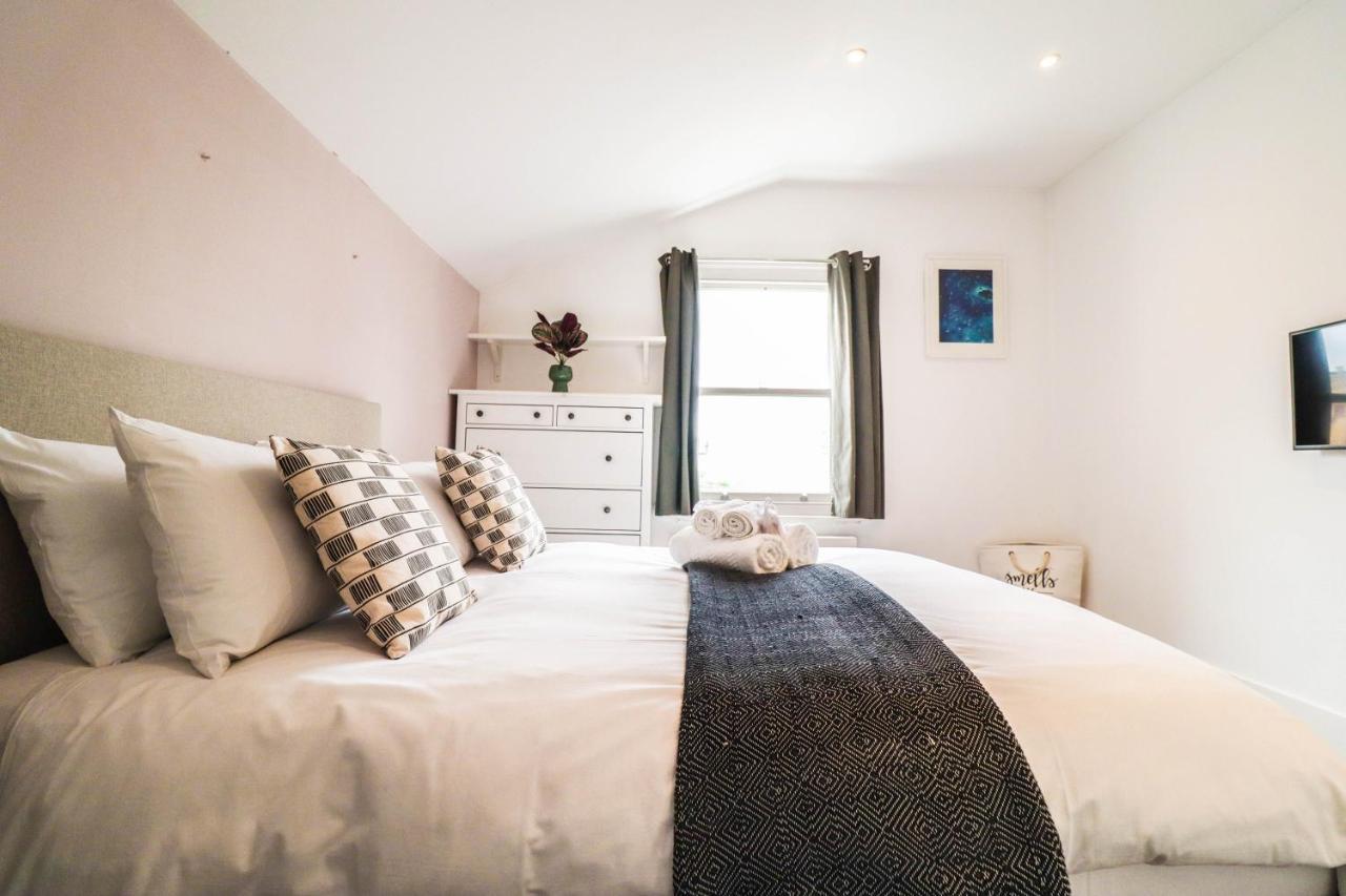 Modern & Spacious 1 Bedroom Clapham Junction Flat Λονδίνο Εξωτερικό φωτογραφία